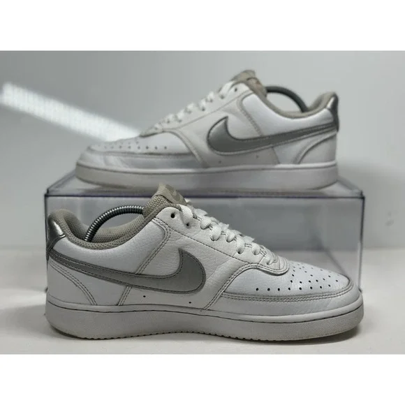 Nike Court Vision Low Top Women's Size 7.5 White Metallic Silver CD5434-111 - Picture 2 of 7